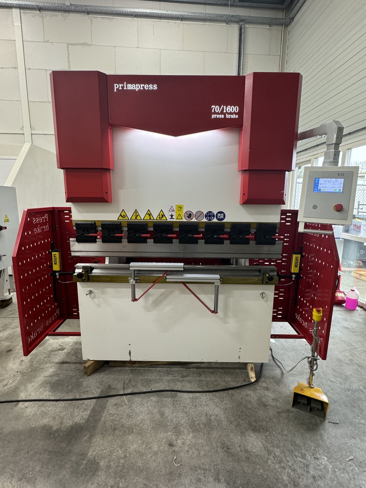 PRIMAPRESS 1600 x 70 Ton